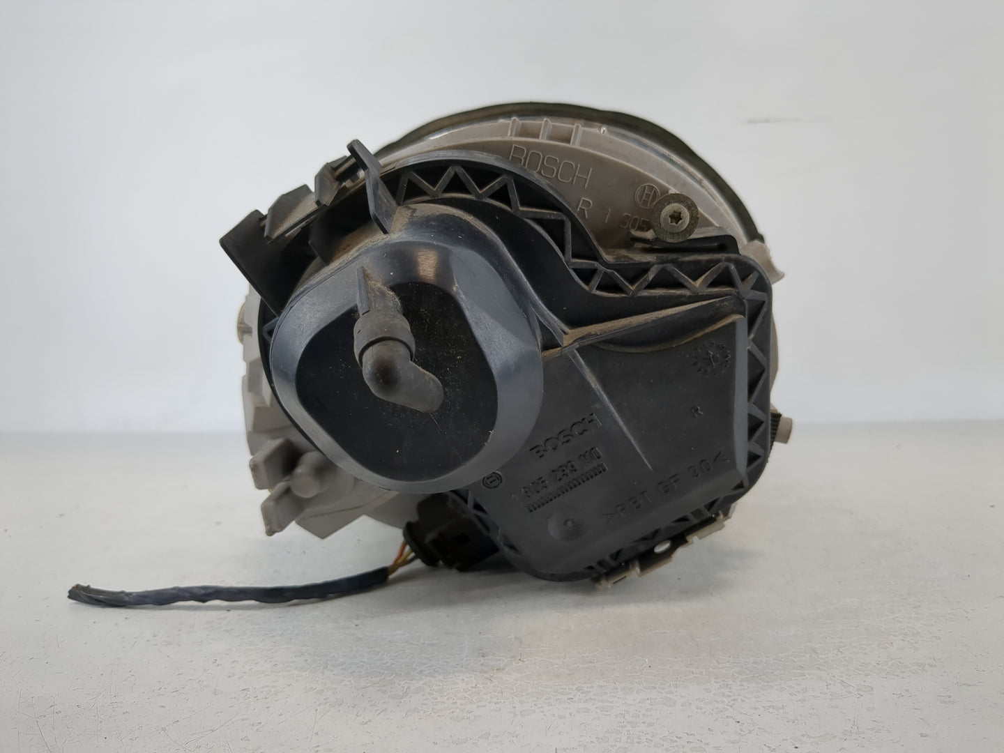 1998 Volkswagen Beetle Passenger Right Oem Head Light Headlight Lamp - Oemusedautoparts1.com