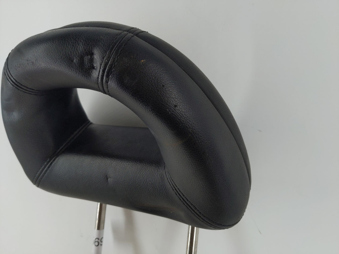 2000-2002 Volkswagen Beetle Headrest Head Rest Rear Center Seat Fits Fits 2000 2001 2002 OEM Used Auto Parts - Oemusedautopa