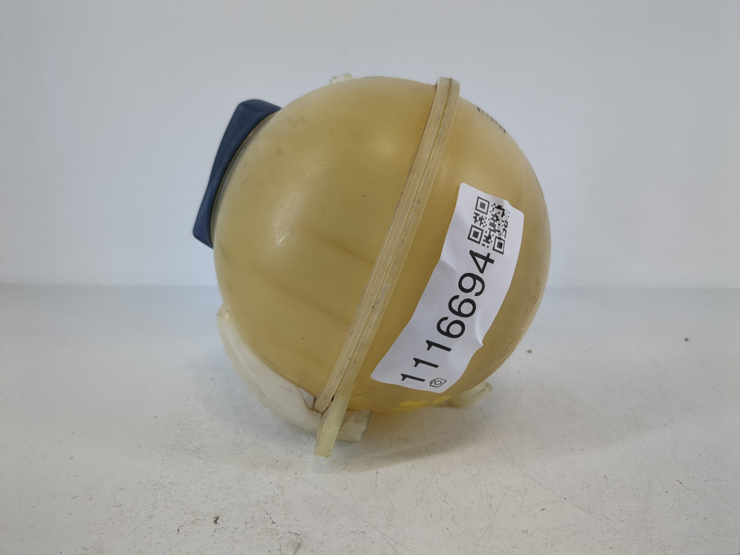 2000-2005 Volkswagen Beetle Windshield Washer Fluid Reservoir Bottle Oem - Oemusedautoparts1.com