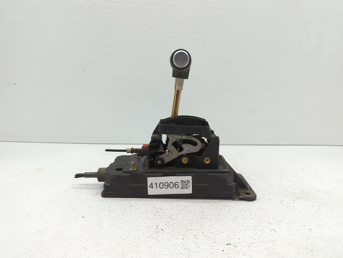 2001 Volkswagen Beetle Floor Console Assembly Shifter - Oemusedautoparts1.com