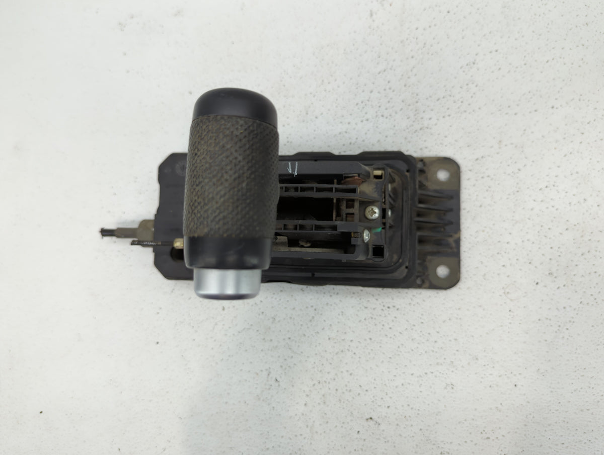 2001 Volkswagen Beetle Floor Console Assembly Shifter - Oemusedautoparts1.com