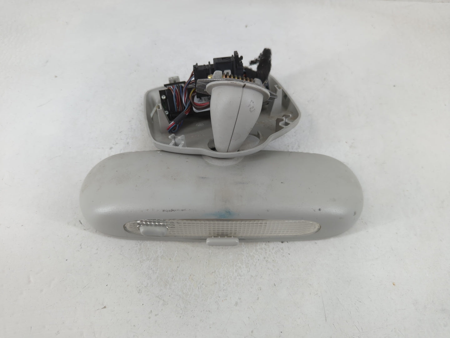 2000-2001 Volkswagen Beetle Interior Rear View Mirror Replacement OEM Fits Fits 2000 2001 OEM Used Auto Parts - Oemusedautop
