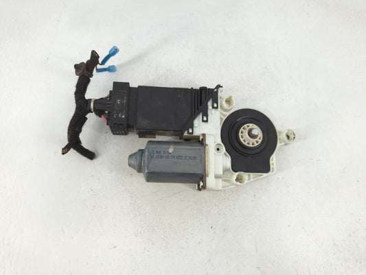 1998-2001 Volkswagen Beetle Passenger Front Right Power Window Motor - Oemusedautoparts1.com