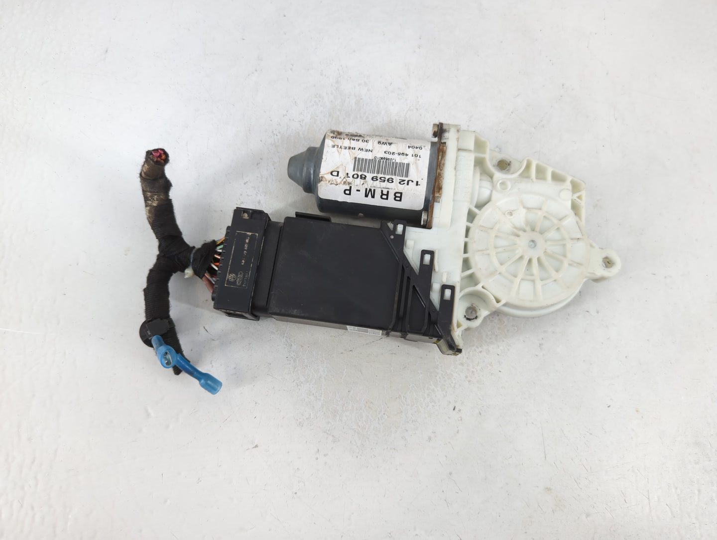 1998-2001 Volkswagen Beetle Passenger Front Right Power Window Motor - Oemusedautoparts1.com