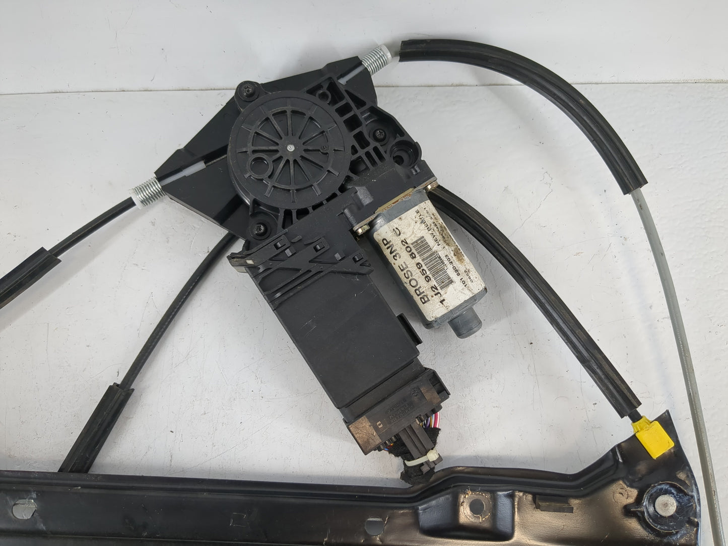 1998-2001 Volkswagen Beetle Driver Front Left Power Window Motor - Oemusedautoparts1.com