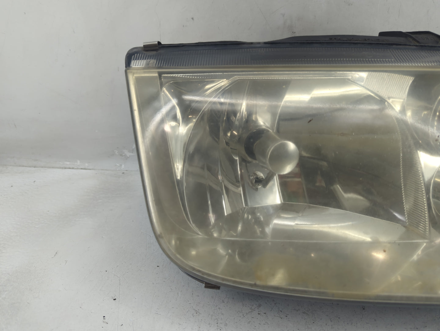 1999-2002 Volkswagen Jetta Passenger Right Oem Head Light Headlight Lamp - Oemusedautoparts1.com