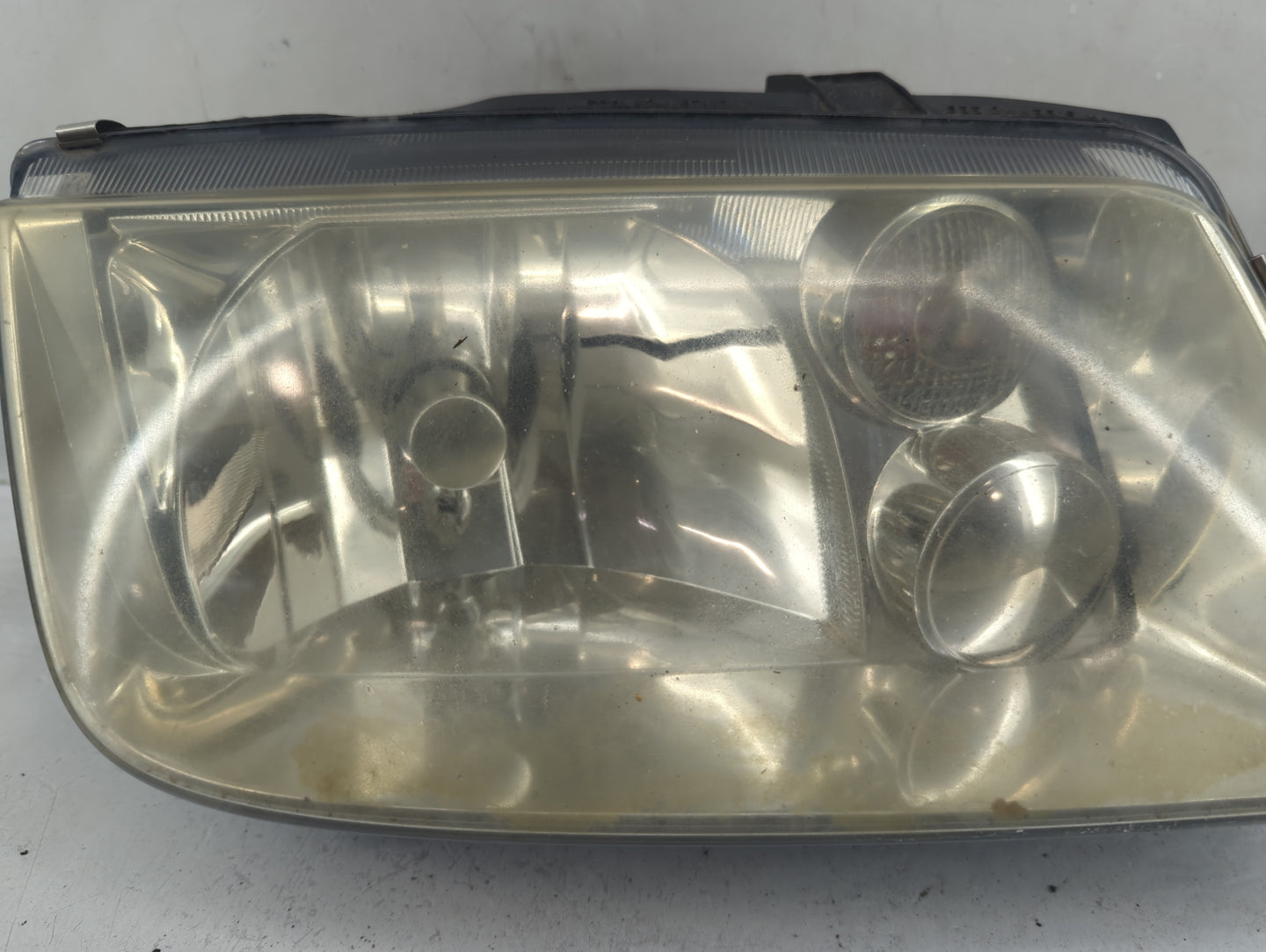 1999-2002 Volkswagen Jetta Passenger Right Oem Head Light Headlight Lamp - Oemusedautoparts1.com