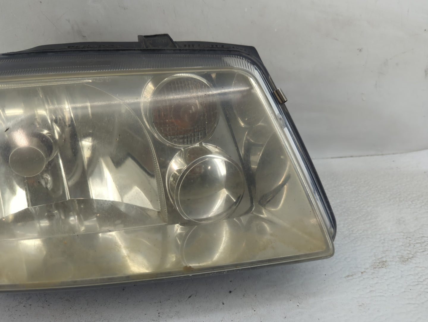 1999-2002 Volkswagen Jetta Passenger Right Oem Head Light Headlight Lamp - Oemusedautoparts1.com