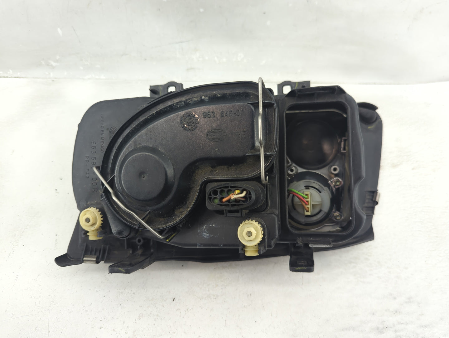 1999-2002 Volkswagen Jetta Passenger Right Oem Head Light Headlight Lamp - Oemusedautoparts1.com