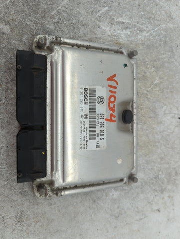 2001 Volkswagen Jetta PCM Engine Control Computer ECU ECM PCU OEM P/N:021 906 018 S 0 261 206 815 Fits OEM Used Auto Parts