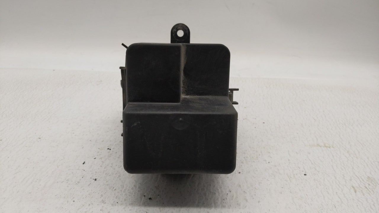 2000-2001 Volkswagen Jetta Fusebox Fuse Box Panel Relay Module P/N:1J0 919 506 K 1J0 941 389 B Fits OEM Used Auto Parts - Oe
