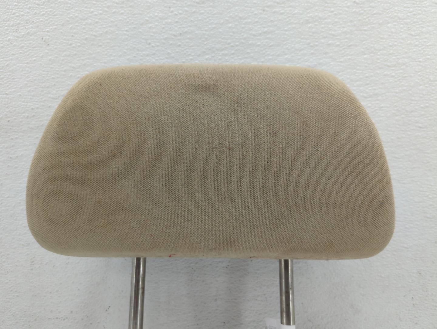 2000-2002 Volkswagen Jetta Headrest Head Rest Front Driver Passenger Seat Fits Fits 2000 2001 2002 OEM Used Auto Parts - Oem