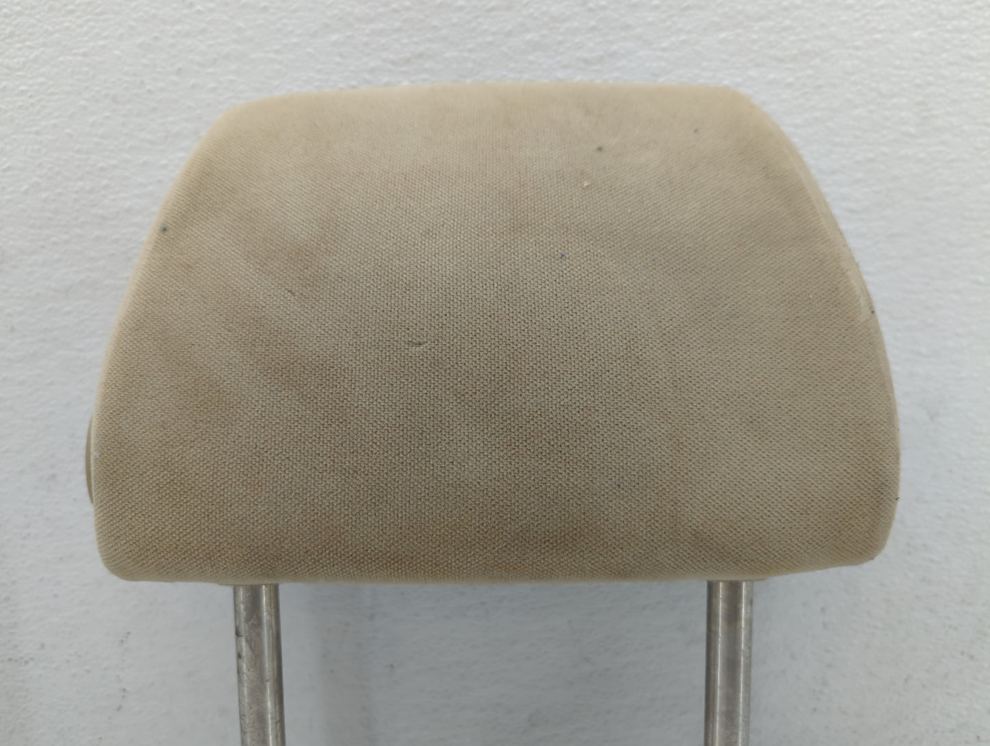 2000-2002 Volkswagen Jetta Headrest Head Rest Front Driver Passenger Seat Fits Fits 2000 2001 2002 OEM Used Auto Parts - Oem