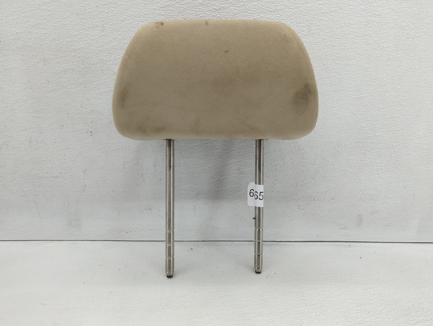 2000-2002 Volkswagen Jetta Headrest Head Rest Rear Seat Fits Fits 2000 2001 2002 OEM Used Auto Parts - Oemusedautoparts1.com