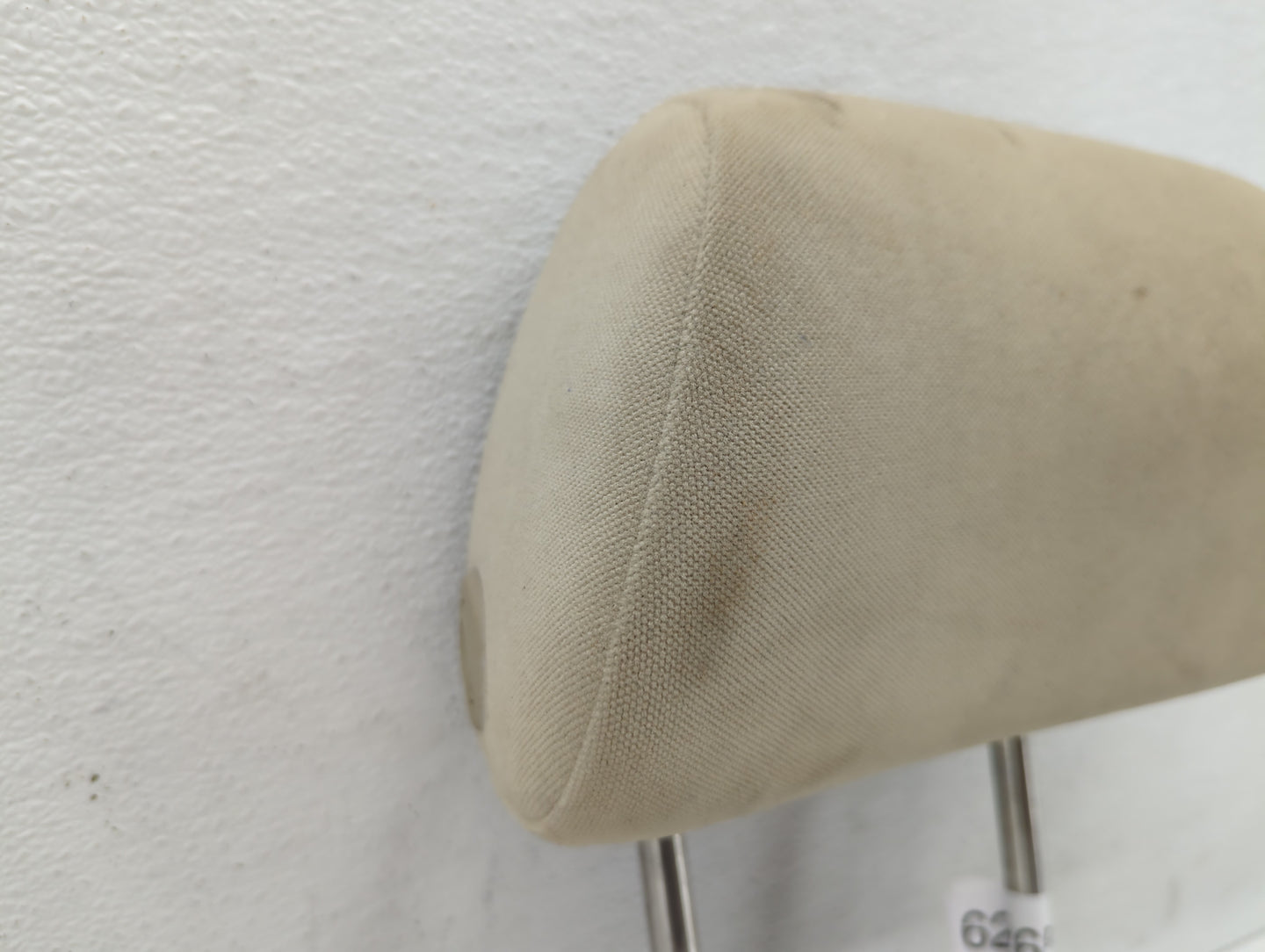 2000-2002 Volkswagen Jetta Headrest Head Rest Rear Seat Fits Fits 2000 2001 2002 OEM Used Auto Parts - Oemusedautoparts1.com