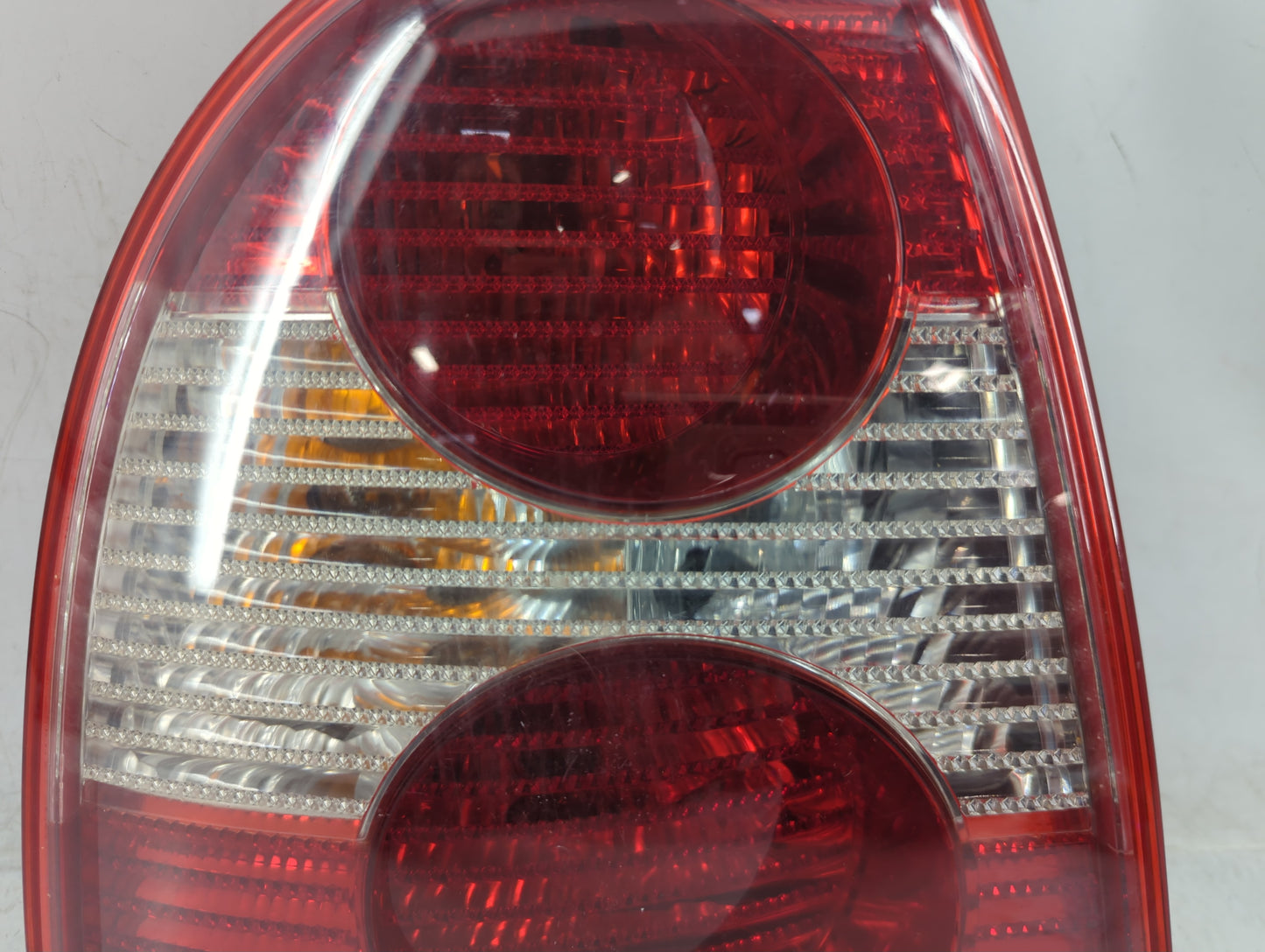 1998-2001 Volkswagen Passat Tail Light Assembly Driver Left OEM P/N:28409015 Fits Fits 1998 1999 2000 2001 OEM Used Auto Par