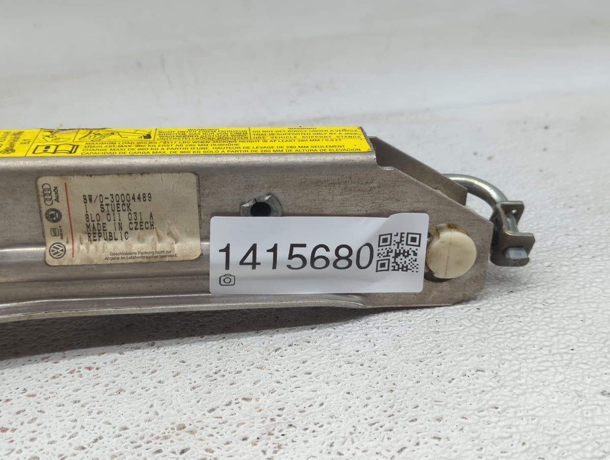 2001 Volkswagen Passat Spare Scissor Car Jack - Oemusedautoparts1.com