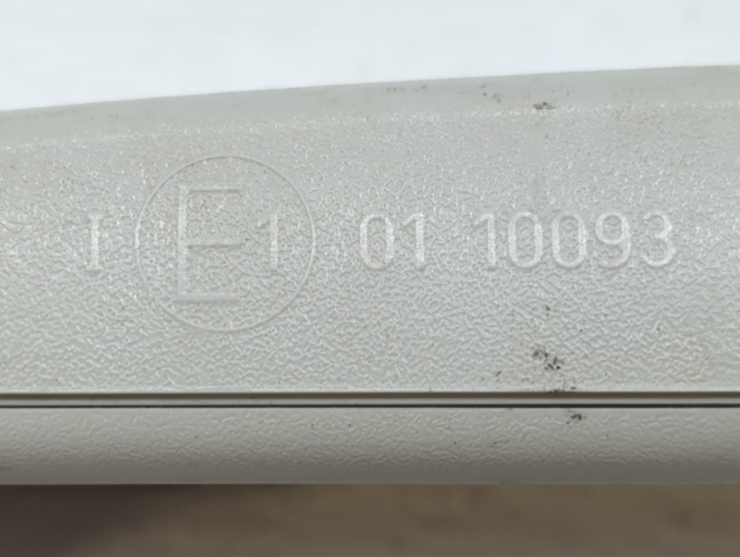 2001 Volkswagen Passat Cc Interior Rear View Mirror Replacement OEM P/N:E10110093 Fits OEM Used Auto Parts - Oemusedautopart