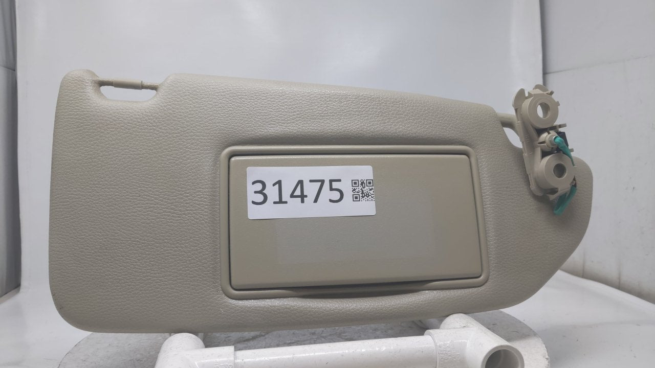 2001 Volvo S60 Sun Visor Shade Replacement Passenger Right Mirror Fits OEM Used Auto Parts - Oemusedautoparts1.com