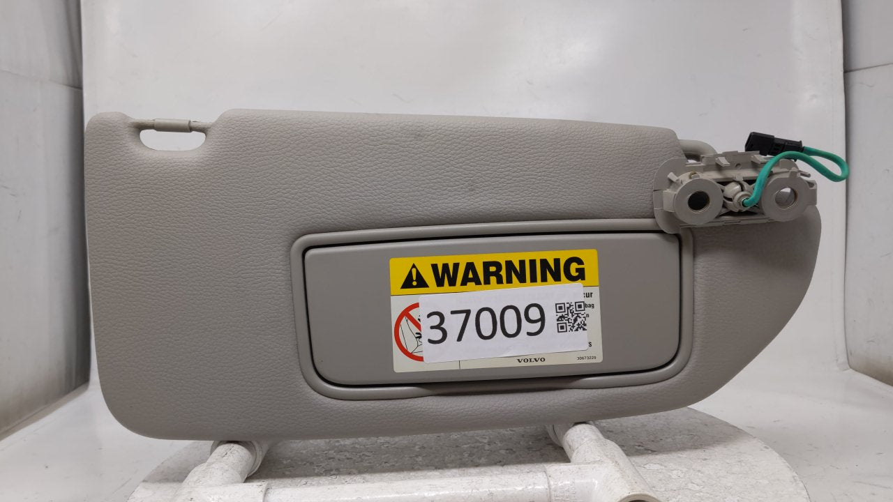 2001 Volvo S60 Sun Visor Shade Replacement Passenger Right Mirror Fits OEM Used Auto Parts - Oemusedautoparts1.com