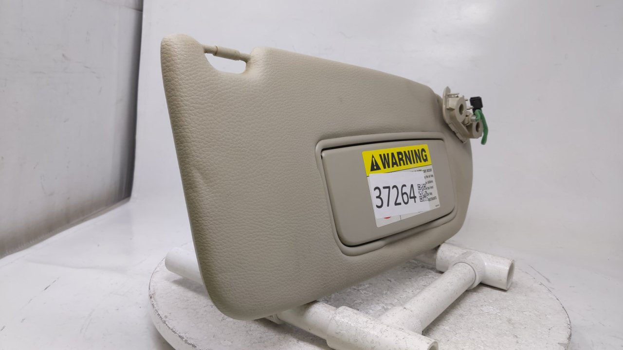 2001 Volvo S60 Sun Visor Shade Replacement Passenger Right Mirror Fits OEM Used Auto Parts - Oemusedautoparts1.com