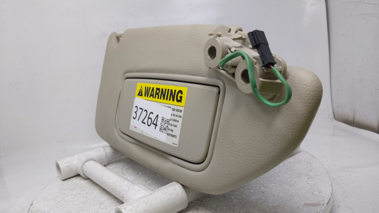 2001 Volvo S60 Sun Visor Shade Replacement Passenger Right Mirror Fits OEM Used Auto Parts - Oemusedautoparts1.com