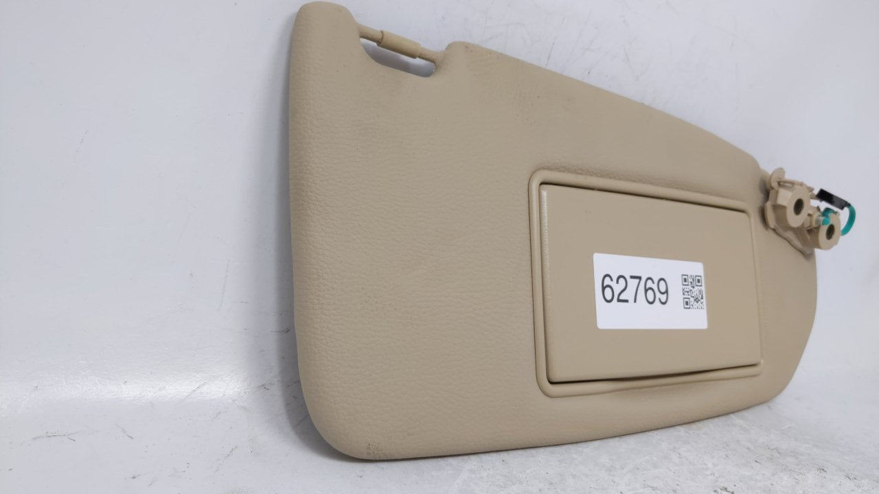 2001 Volvo S60 Sun Visor Shade Replacement Passenger Right Mirror Fits OEM Used Auto Parts - Oemusedautoparts1.com