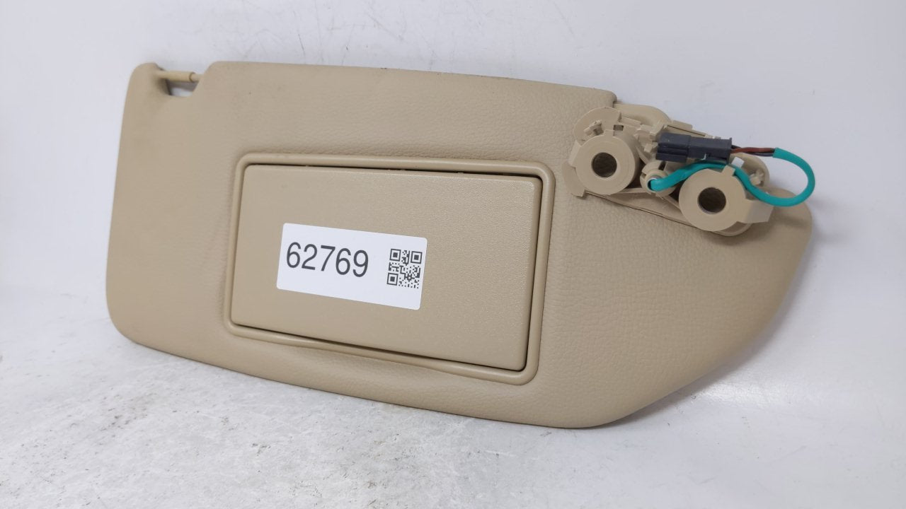 2001 Volvo S60 Sun Visor Shade Replacement Passenger Right Mirror Fits OEM Used Auto Parts - Oemusedautoparts1.com
