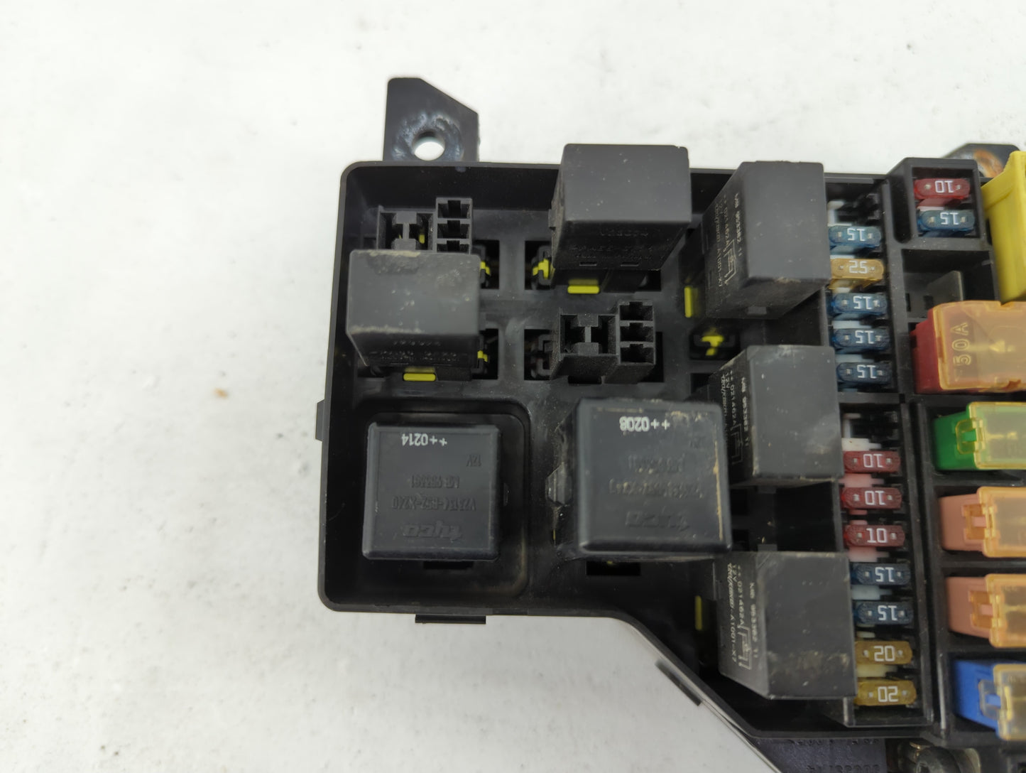 2001-2003 Volvo V40 Fusebox Fuse Box Panel Relay Module P/N:30859714 7254-1985 Fits Fits 2001 2002 2003 OEM Used Auto Parts 