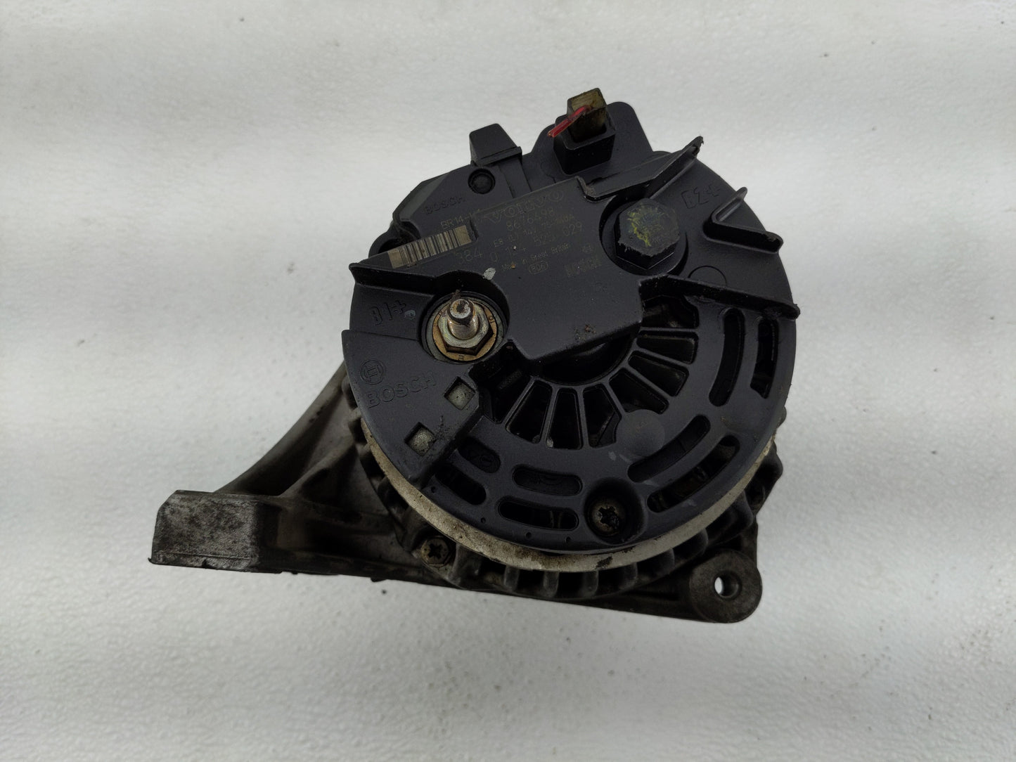 2001-2004 Volvo V70 Alternator Replacement Generator Charging Assembly Engine OEM P/N:8676498 0 124 525 029 Fits OEM Used Au