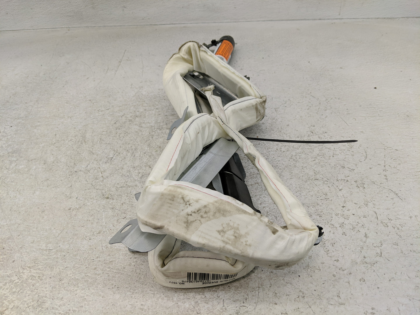 2001 Volvo V70 Air Bag Driver Left Steering Wheel Mounted P/N:9141638 Fits OEM Used Auto Parts - Oemusedautoparts1.com