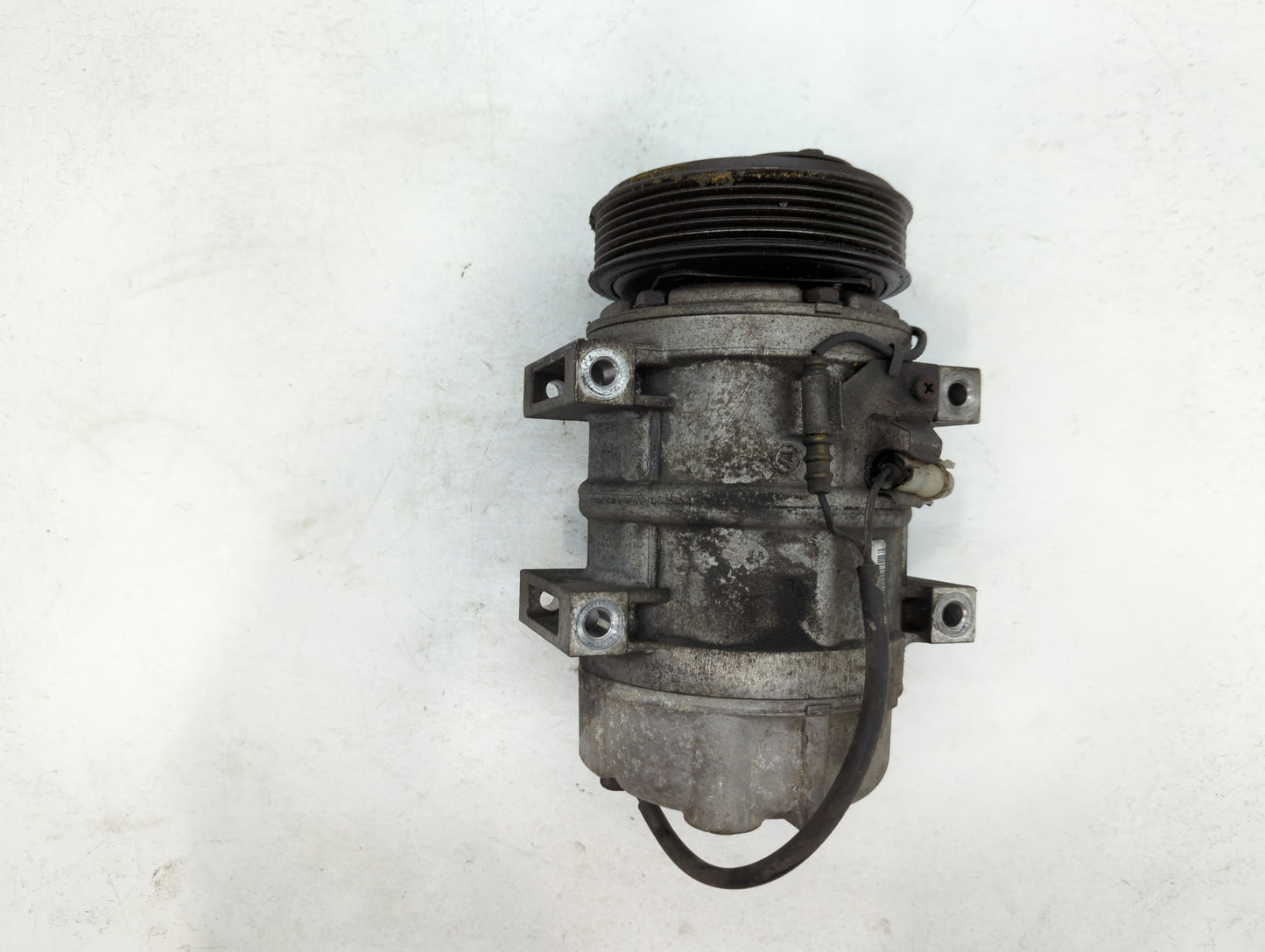 2001-2002 Volvo V70 Air Conditioning A/c Ac Compressor Oem - Oemusedautoparts1.com
