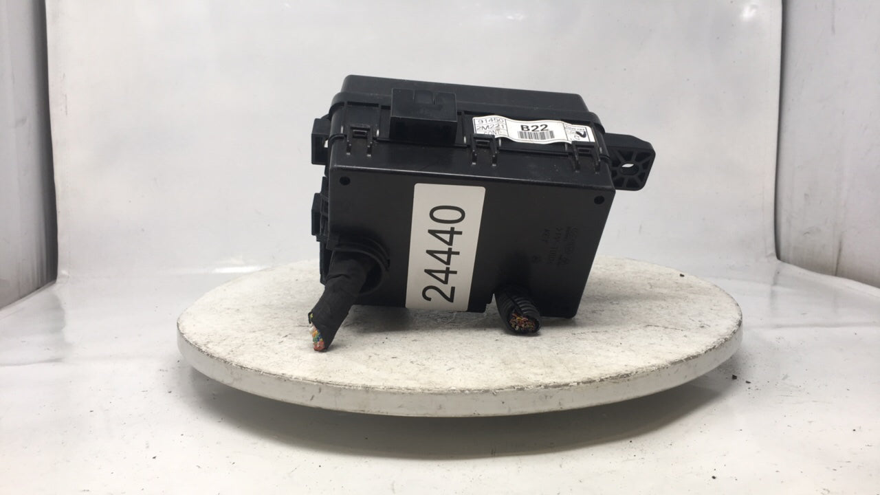 2001-2002 Acura Mdx Fusebox Fuse Box Panel Relay Module P/N:N91450-2M22100 Fits Fits 2001 2002 OEM Used Auto Parts - Oemused