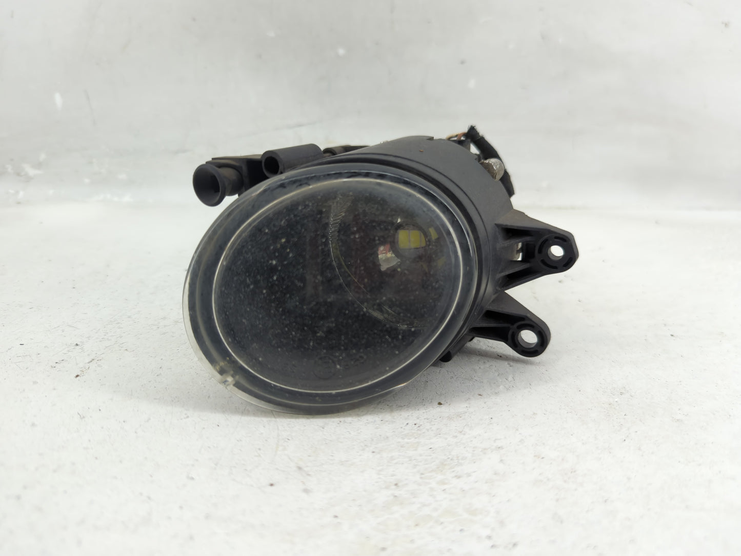 2002-2005 Audi A4 Passenger Right Oem Front Light Lamp - Oemusedautoparts1.com