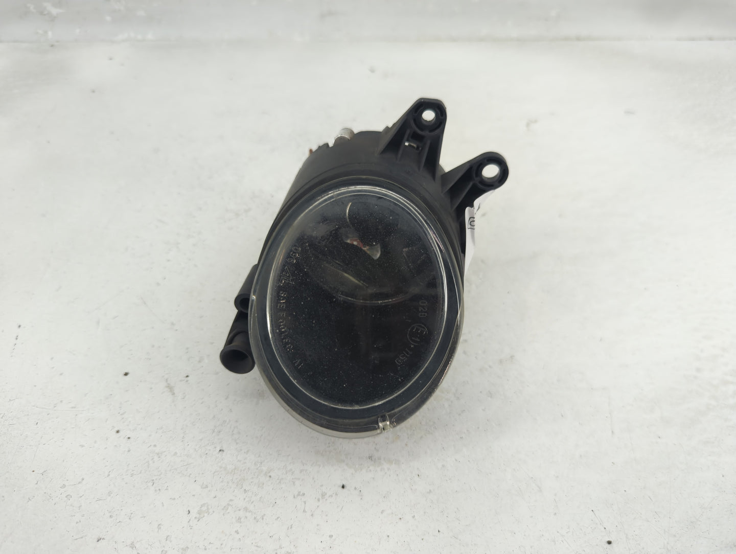 2002-2005 Audi A4 Passenger Right Oem Fog Light Lamp - Oemusedautoparts1.com