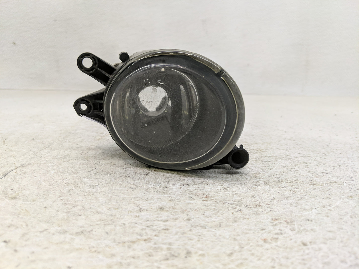 2002-2005 Audi A4 Passenger Right Oem Fog Light Lamp - Oemusedautoparts1.com