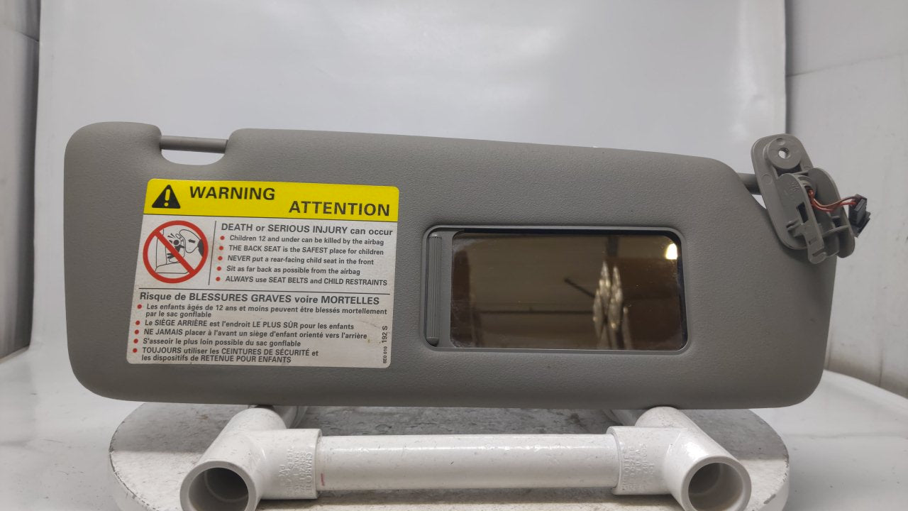 2002 Audi A4 Sun Visor Shade Replacement Passenger Right Mirror Fits OEM Used Auto Parts - Oemusedautoparts1.com