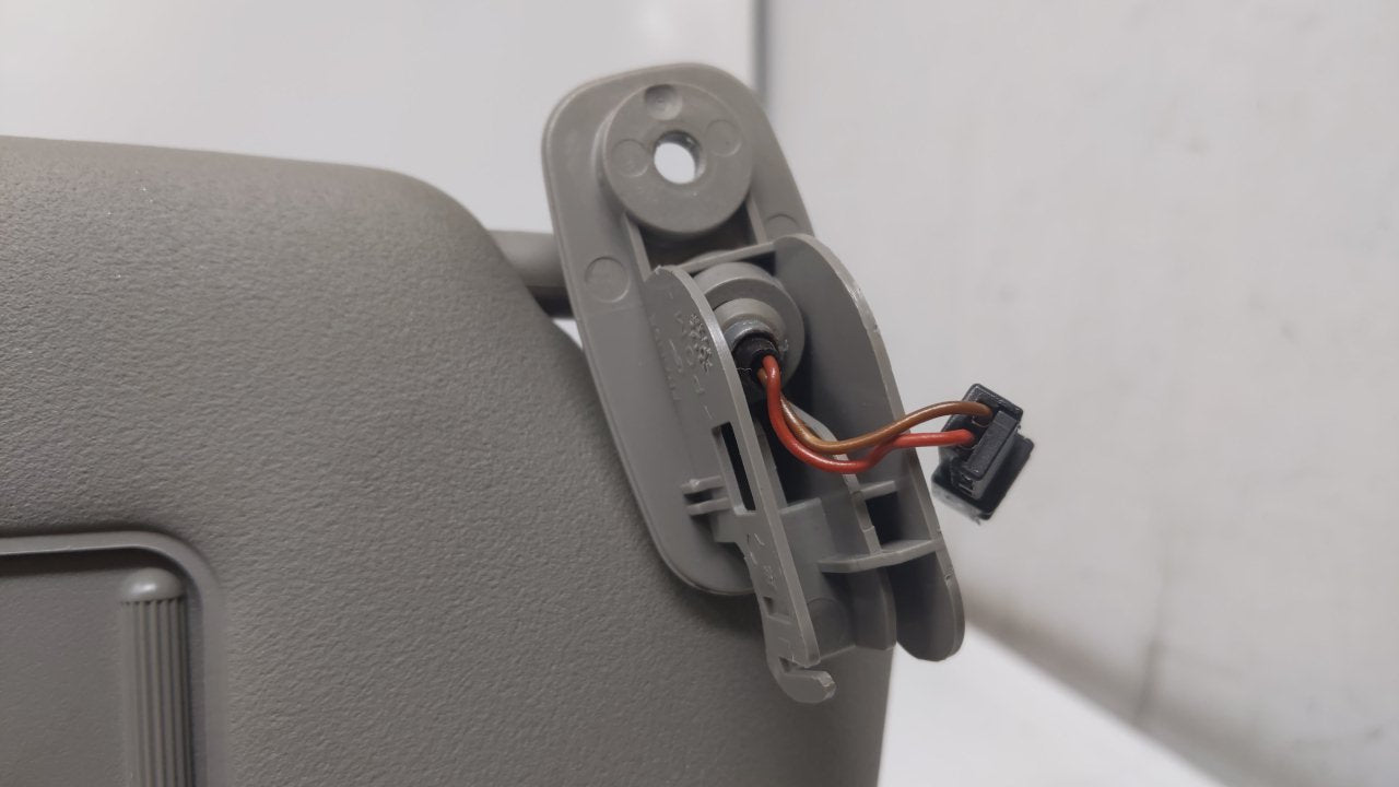 2002 Audi A4 Sun Visor Shade Replacement Passenger Right Mirror Fits OEM Used Auto Parts - Oemusedautoparts1.com