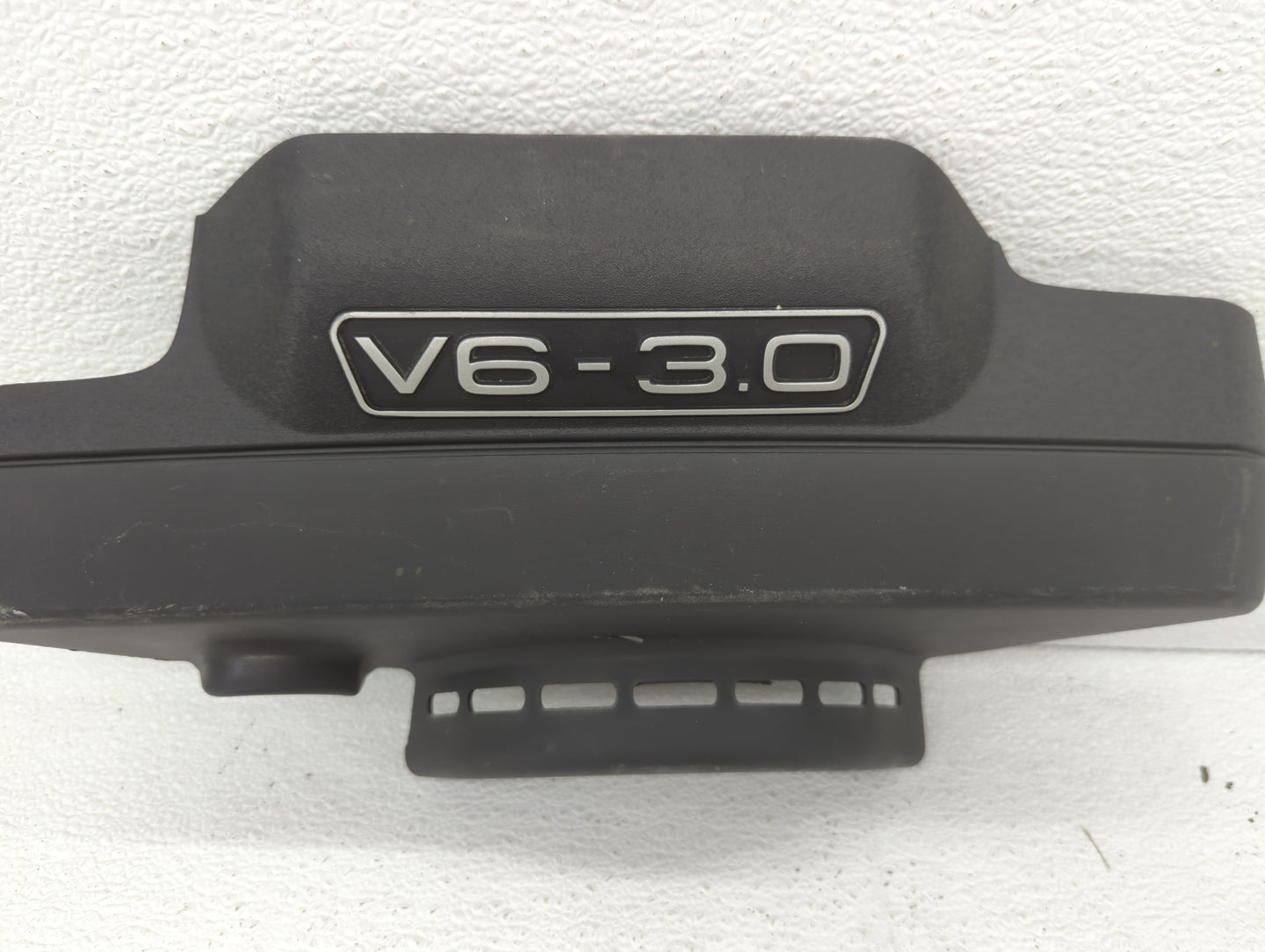 2002 Audi A4 Engine Cover - Oemusedautoparts1.com