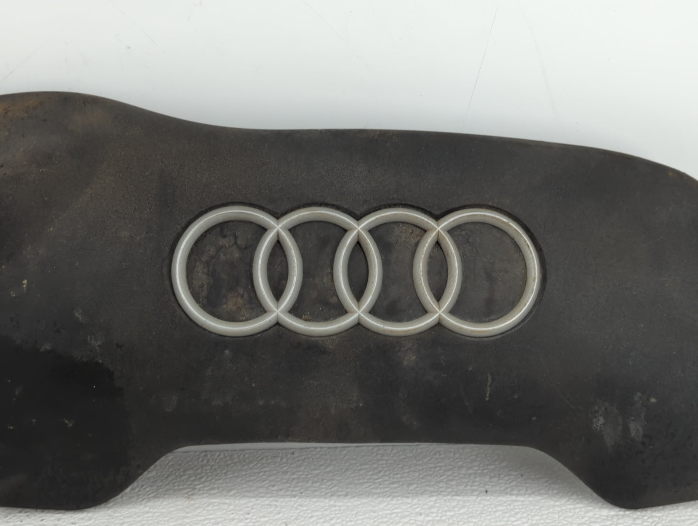 2002 Audi A4 Engine Cover - Oemusedautoparts1.com