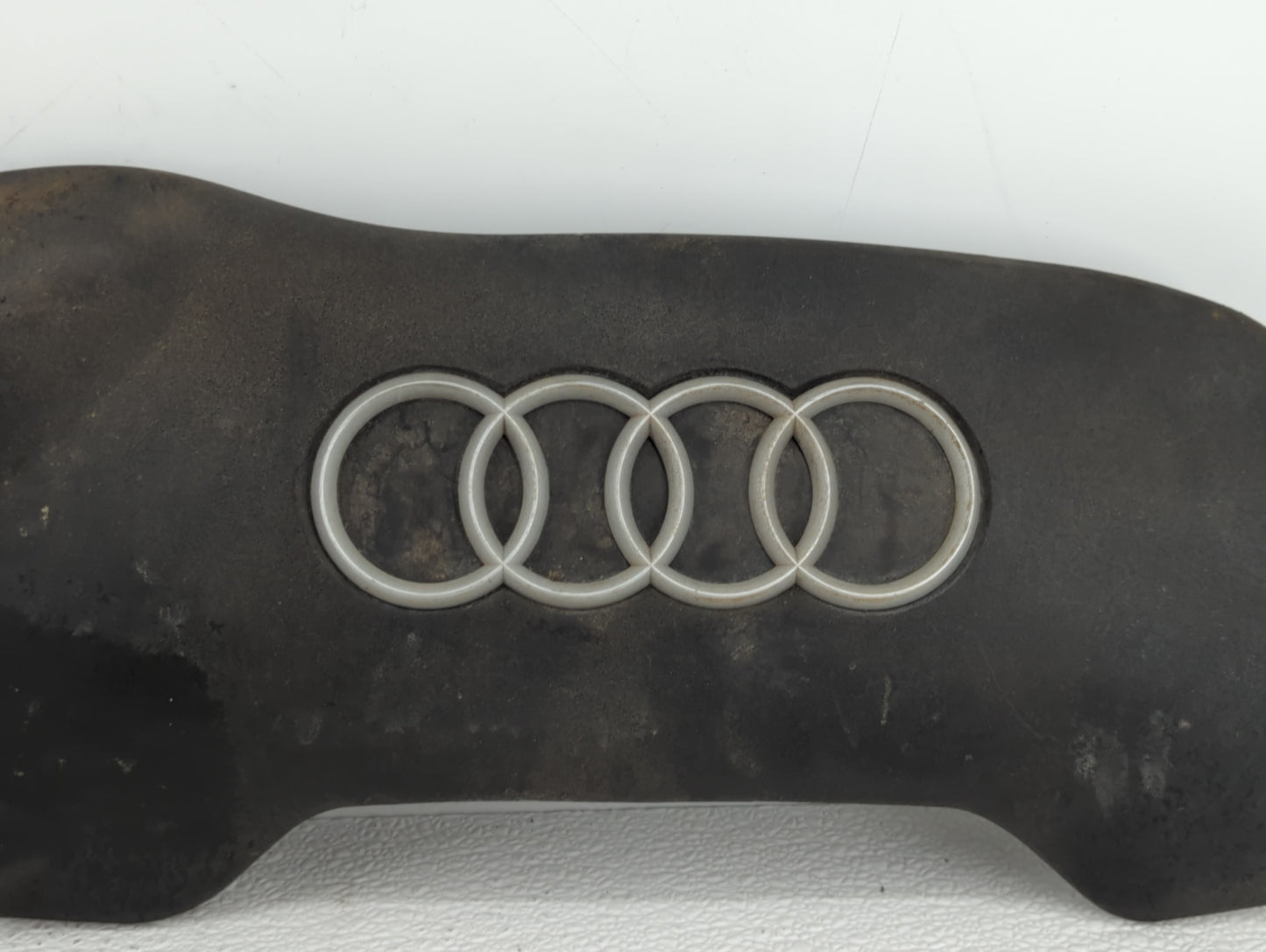 2002 Audi A4 Engine Cover - Oemusedautoparts1.com