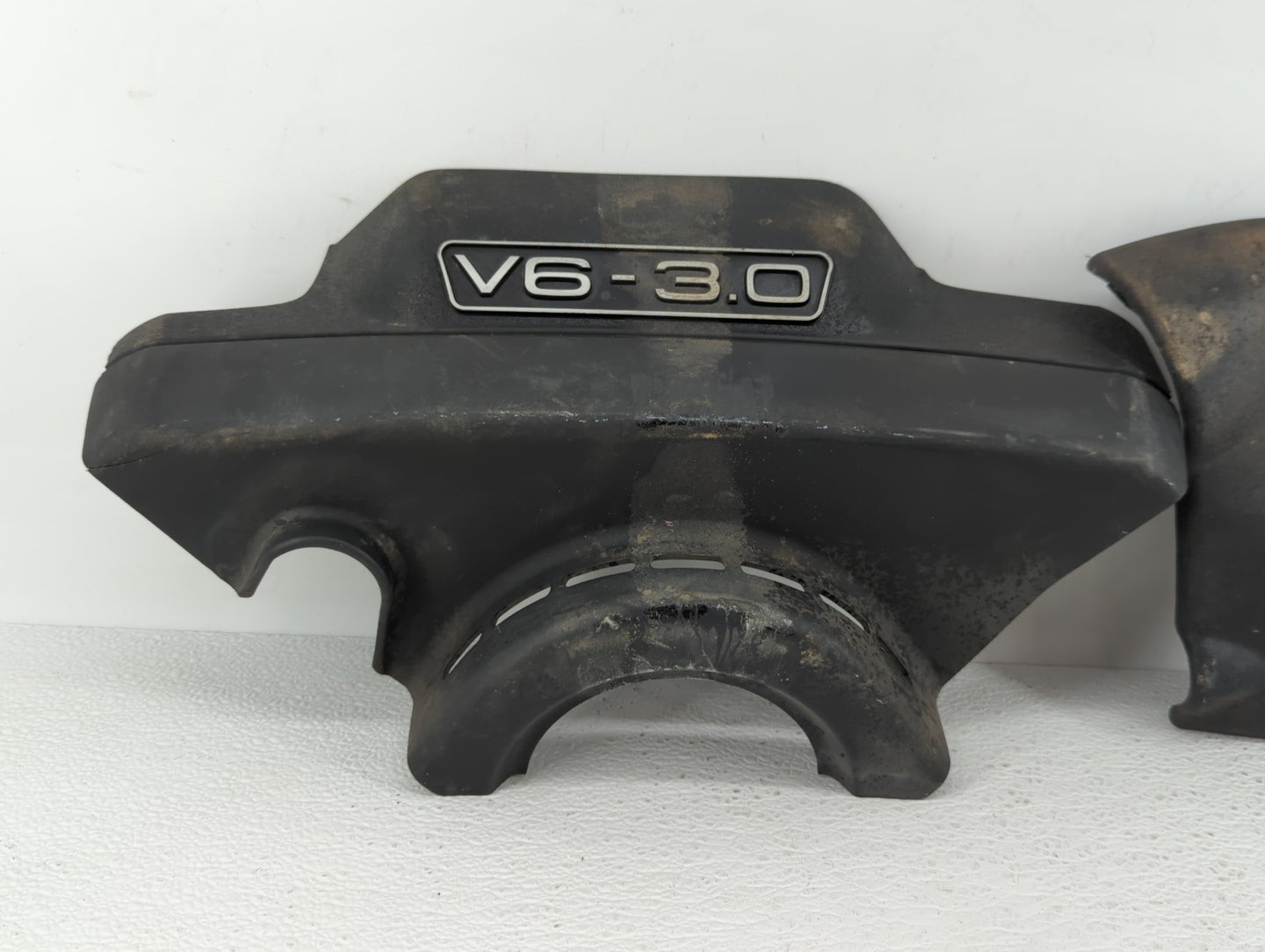 2002 Audi A4 Engine Cover - Oemusedautoparts1.com