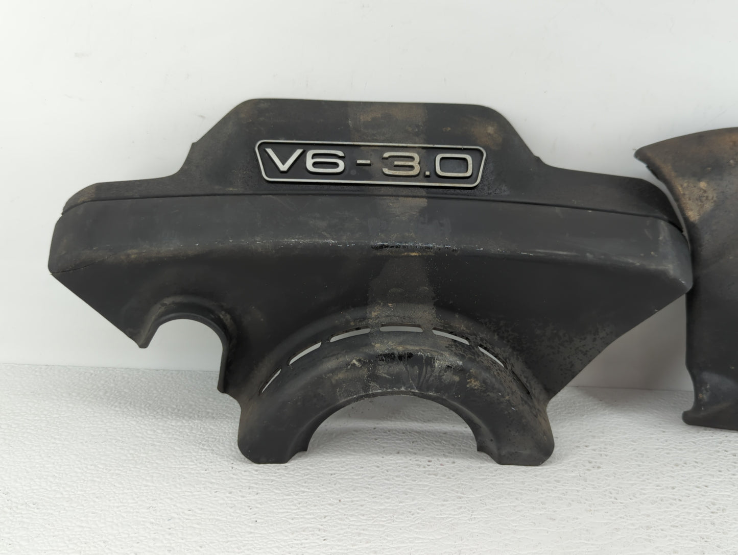 2002 Audi A4 Engine Cover - Oemusedautoparts1.com