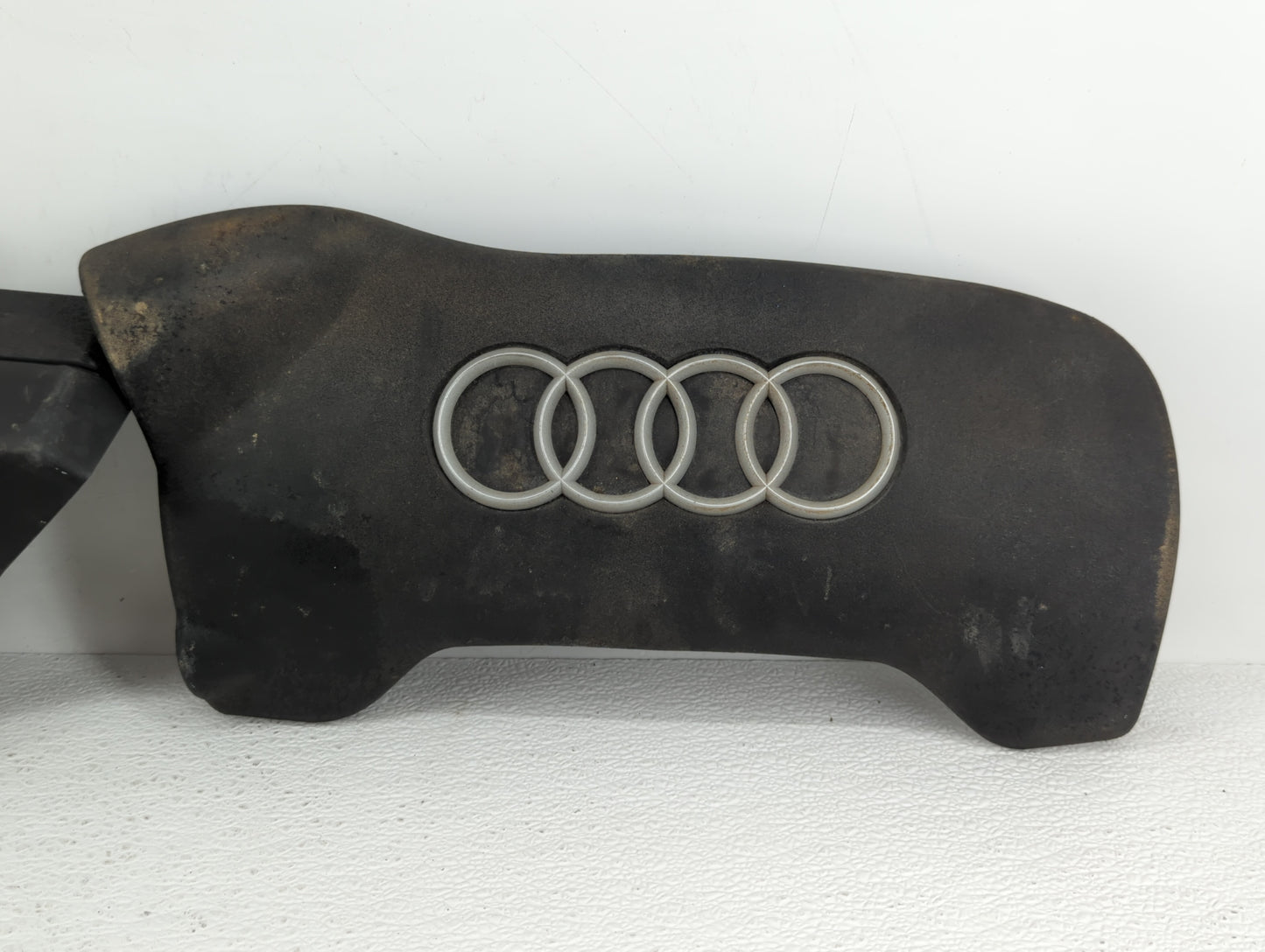 2002 Audi A4 Engine Cover - Oemusedautoparts1.com