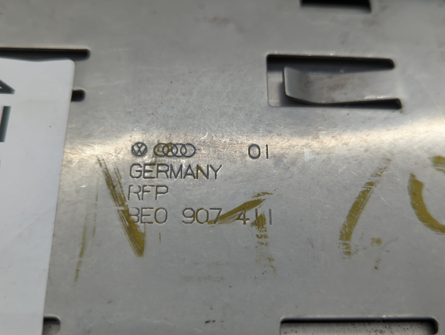 2002 Audi A6 PCM Engine Control Computer ECU ECM PCU OEM P/N:8E0 909 559 D 8E0 907 411 Fits Fits 2003 OEM Used Auto Parts - 