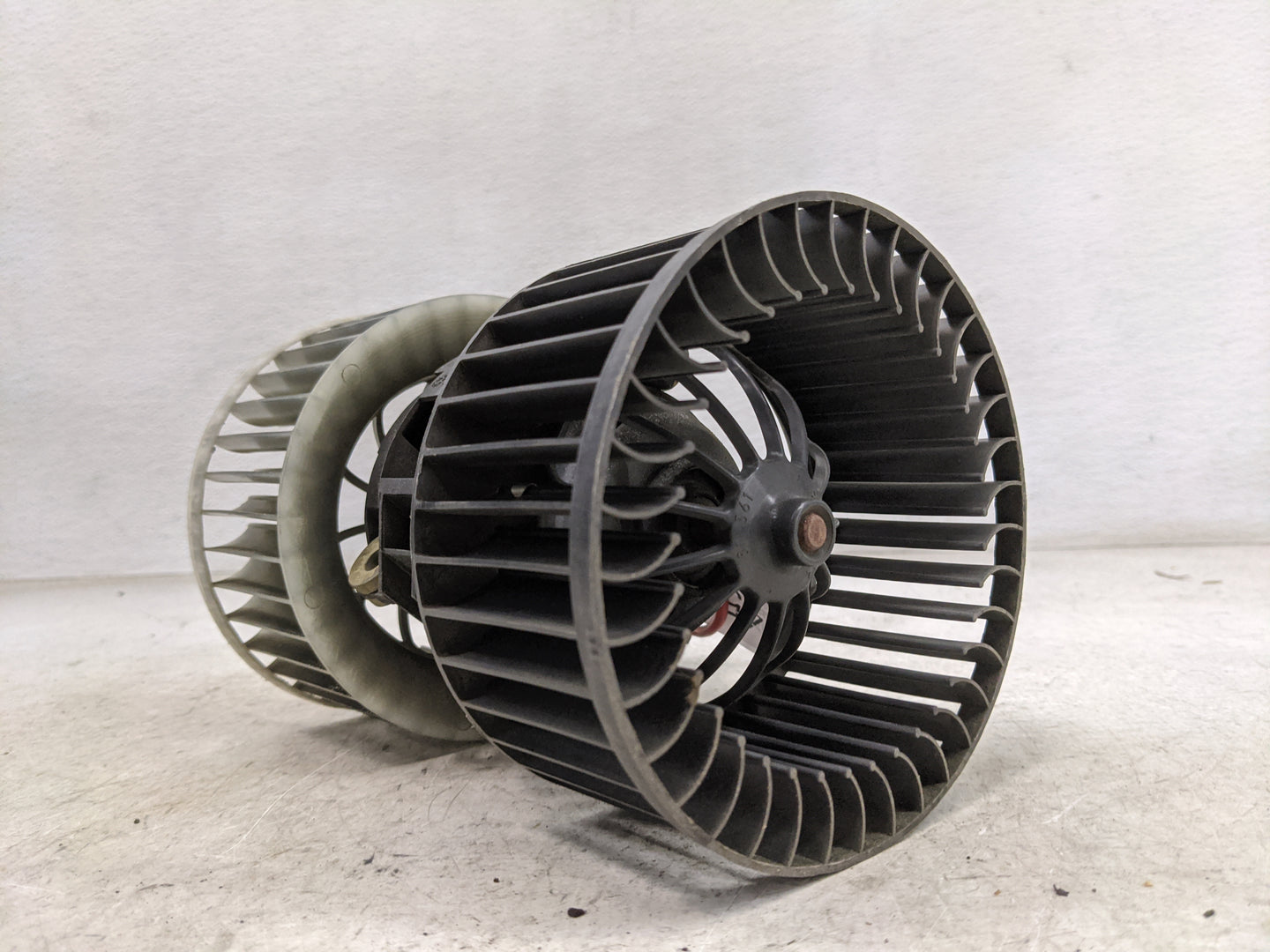 2002 Bmw 325ci Heater AC Blower Motor P/N:70669 Fits Fits 2001 2003 2004 2005 2006 2007 2008 2009 2010 OEM Used Auto Parts -