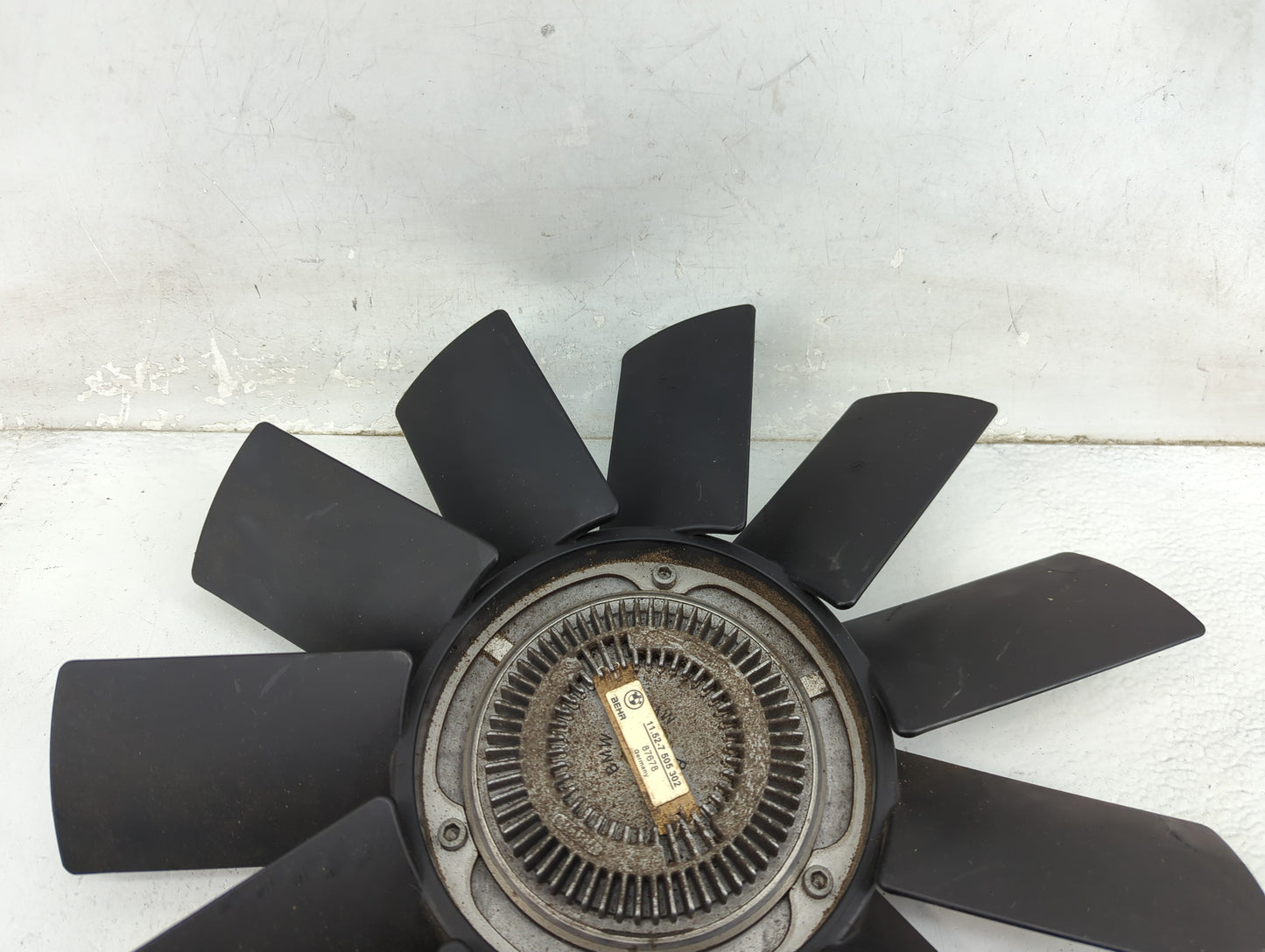 2001-2005 Bmw 325i Radiator Cooling Fan Clutch 1460763 - Oemusedautoparts1.com