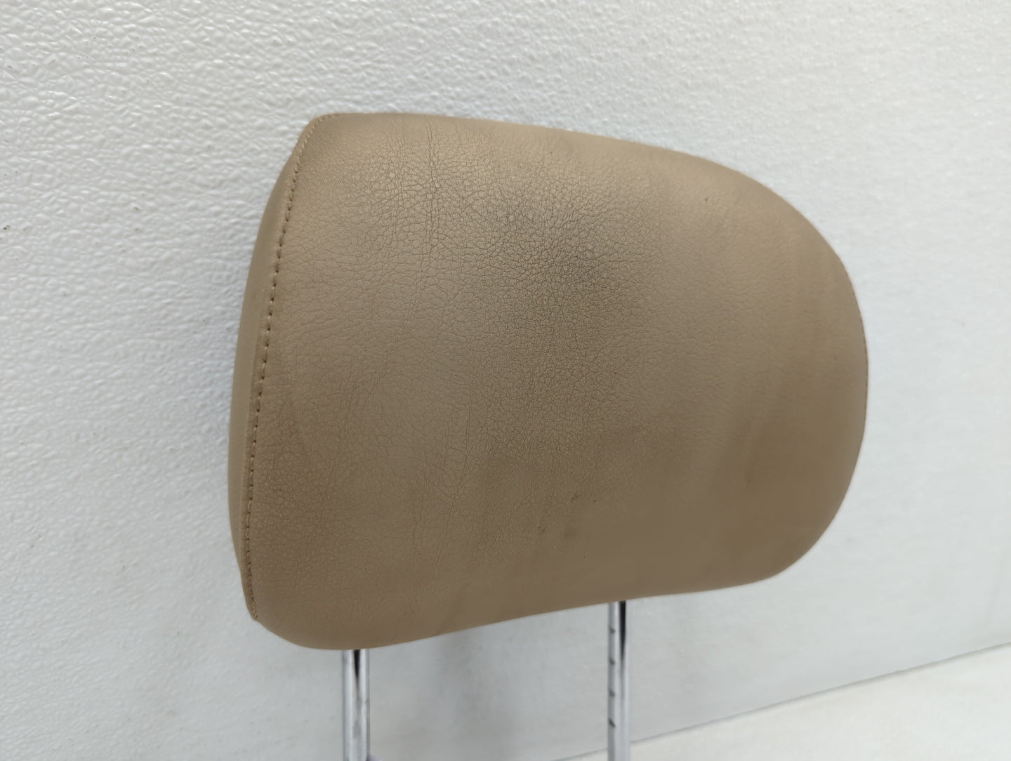 2002 Bmw 325i Headrest Head Rest Rear Seat Beige - Oemusedautoparts1.com