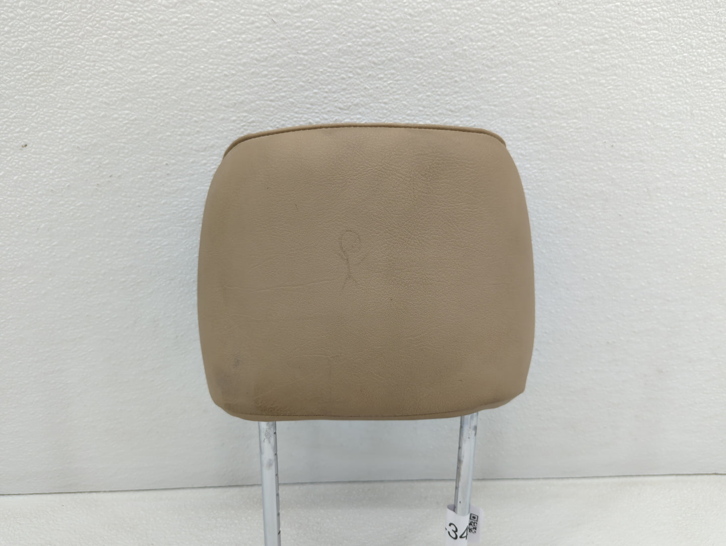 2002 Bmw 325i Headrest Head Rest Rear Seat Beige - Oemusedautoparts1.com