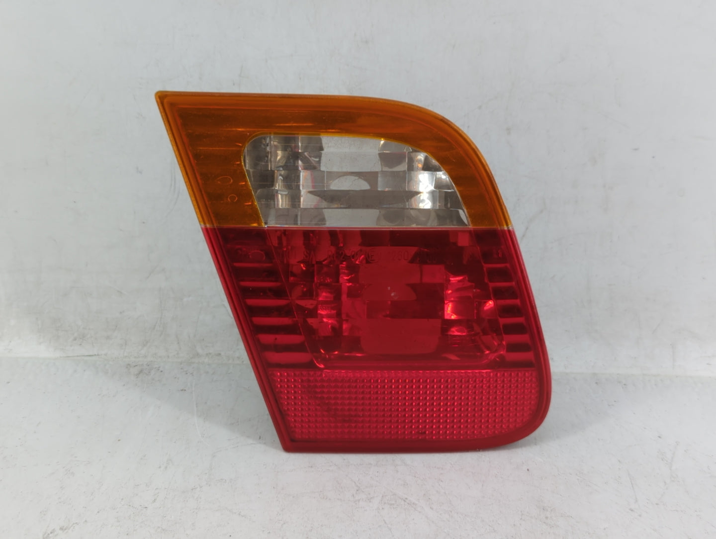 2002-2005 Bmw 325i Tail Light Assembly Driver Left OEM P/N:6907945 Fits Fits 2002 2003 2004 2005 OEM Used Auto Parts - Oemus